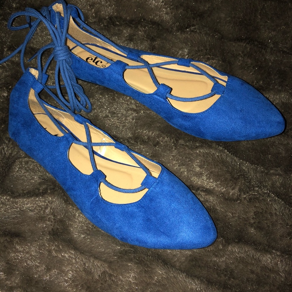 Rue 21 lace up flat. Sizing is 7/8.